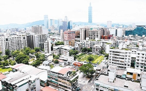 企業去年若出售房地產,近期申報營所稅時應注意,若是2016年以後取得的房產,須依法課徵房地合一稅。 (本報系資料庫)