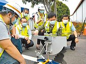 雨天更安心　提高標線抗滑係數　台中首試辦