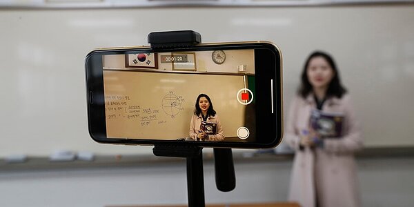 後疫情時代，宅經濟基金當道。圖／中時電子報資料照