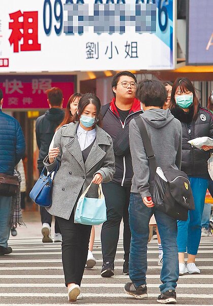 交通部觀光局日前宣布,暫停旅行團前往大陸旅遊延至4月30日,包含大陸轉機至其他地區旅遊。(季志翔攝)