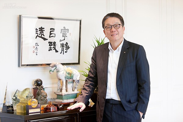 傳真實業董事長王明成。 傳真實業 / 提供