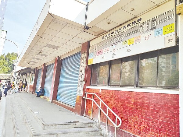 舊桃園火車站拆除工程計畫目前在桃園市文化局審查中,若通過就可以進行拆除,施作捷運綠線站體工程。(賴佑維攝)