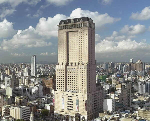 高雄老字號星級飯店傳出暫閉樓層,節省開銷。圖/摘自漢來官網