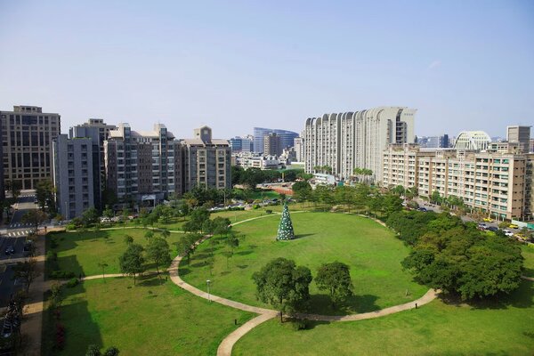 南港是台北市政府積極發展東區門戶的重點區域。(21世紀不動產)