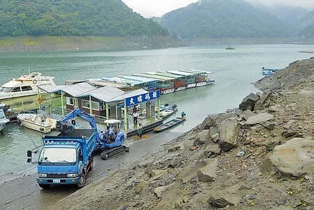 
水利署表示，民生用水撐到3月底沒問題，4月則要看降雨情況，如不佳就要動用節水措施，避免限水。（陳麒全攝）
 