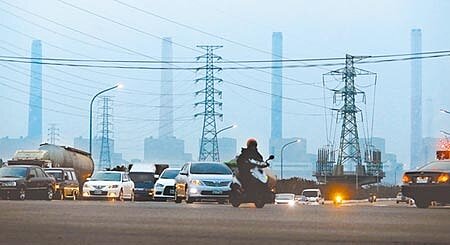 
中火造成空汙，中央與地方認定不同調，如何保持充足能源又不影響空品，是蔡政府面臨的挑戰。（本報資料照片）
 