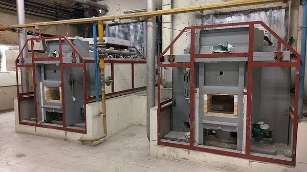 東海火化場火化爐與防空汙設備,八成已超過使用年限。圖/台中市民政局提供