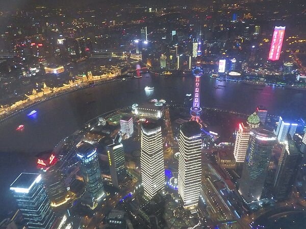 繼北京之後,上海也宣布實施封閉式管理。圖/聯合報系資料照
