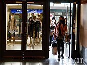 SARS後首次！　桃機估入境旅客6日跌破萬人