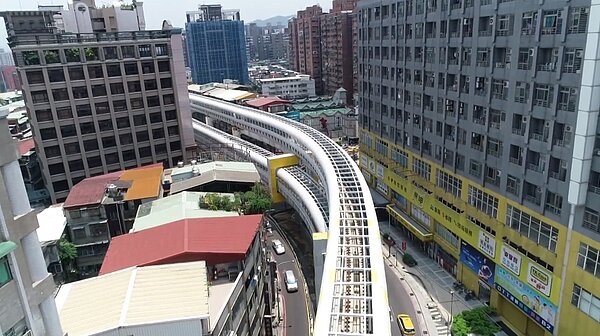 新北市交易量由中和區奪下冠軍,附近生活機能佳且搭上環狀線通車熱潮,交易量也增加。圖/新北市政府提供