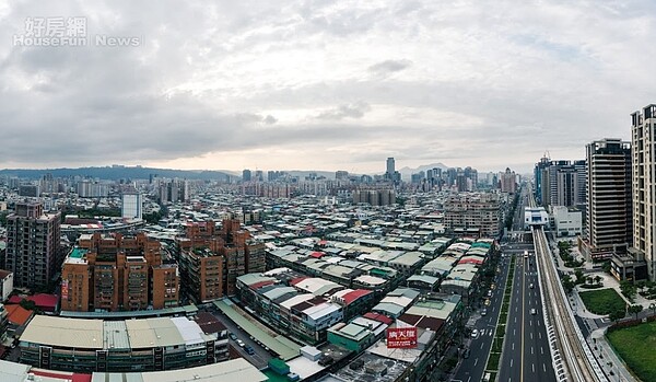 塭仔圳空拍圖。照片新北市城鄉局提供