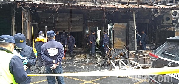 萬華公寓大火,造成5死1命危慘劇。記者廖炳棋/攝影