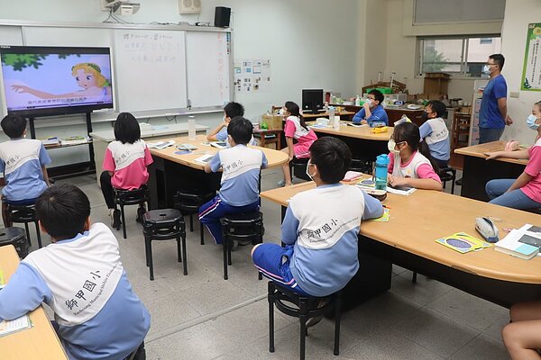 高雄市教育界關心教師介聘的公平性。圖/高雄市教育局提供