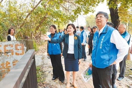 住宿型長照機構不敷使用,雲林縣長張麗善(前右二)協助台大雲林分院規畫爭取。(張朝欣攝) 住宿型長照機構不敷使用,雲林縣長張麗善(前右二)協助台大雲林分院規畫爭取。(張朝欣攝)