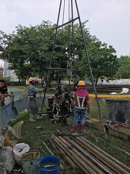 高雄市工務局已蒐集過去工程建設、房屋建築的地質鑽探資料約2萬1972筆。 圖/高雄市工務局提供