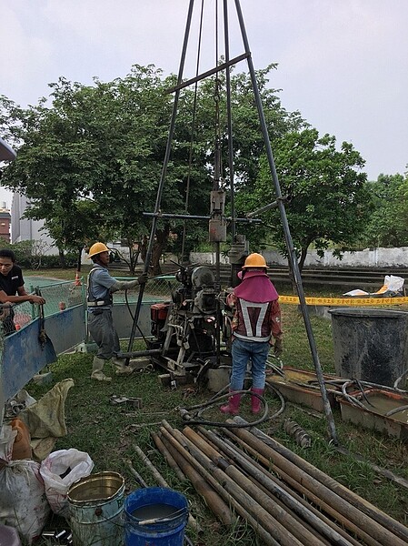 高雄市工務局已蒐集過去工程建設、房屋建築的地質鑽探資料約2萬1972筆。 圖／高雄市工務局提供