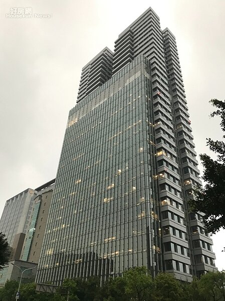 「聯合大於」是由聯合報辦公室舊址改建的豪宅大樓案。好房網News記者李彥穎攝