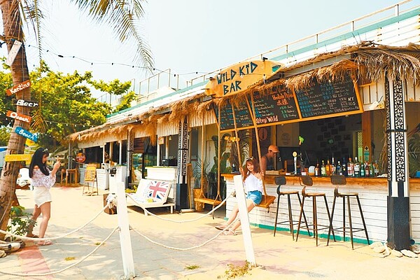 墾管處為與承租、委外業者共體時艱,祭出國家公園成立30餘年來首次紓困辦法,宣布2至4月間租金減半。(謝佳潾攝)