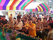 社頭鄉清水岩寺「浴佛節」　上萬信眾共襄盛舉