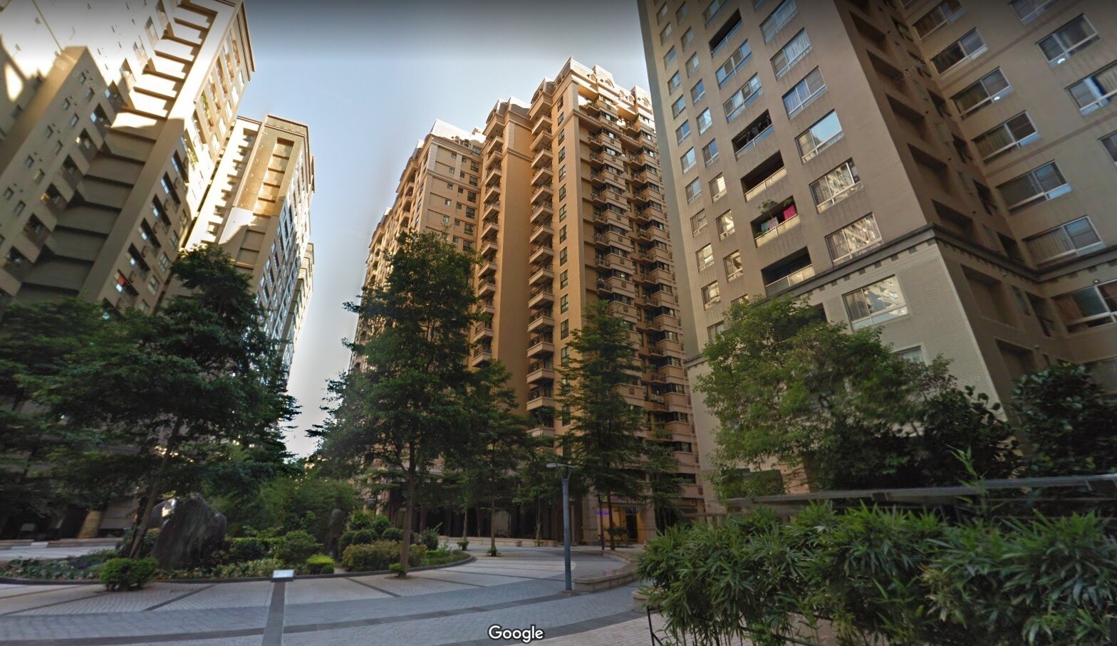 三峽北大特區因居住環境條件良好,近年房價漲幅明顯,重劃區外圍也要2字頭,接近商圈中心地帶,屋齡10多年中古屋平均單價約30至34萬。圖/翻攝自Google maps