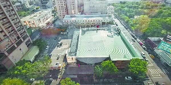 寶麗金台中崇德店1,674坪土地,已由寶元紀公司砸下逾23.1億重金買進。圖/工商時報