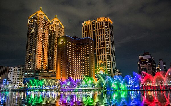 高雄市觀光局統計高雄市多家觀光飯店、旅飯的訂房率，多逾7成，還有幾近客滿。圖／聯合報