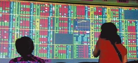 北威國際集團董事總經理兼台大財金系教授劉憶如指出,不看好目前全球經濟,雖然股市等資本市場因量化寬鬆上漲,但未來要小心泡沫破裂,形成金融風暴。(本報資料照片)