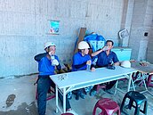 熱到快焦了！新北防中暑機制推降溫「3保」