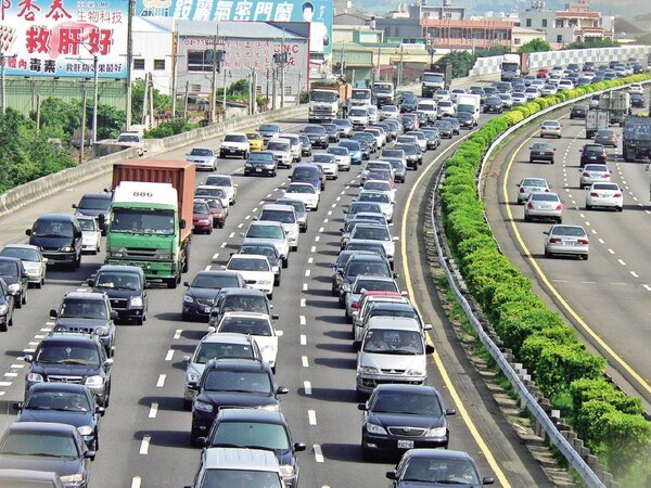 國道視窗5月刊 國道10號燕巢交流道出口連絡道改善