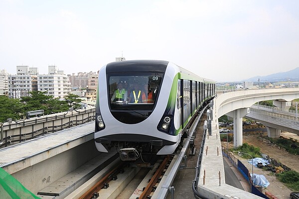 台中捷運綠線年底通車目標再下一城，初勘前須完成的連續7天穩定性測試成功過關。圖／台中市交通局提供