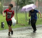 日熊本豪雨已16死、居民掛SOS求救　梅雨前線北移水患恐持續擴大