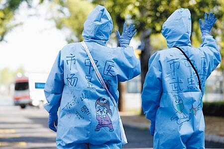 新冠肺炎改變了人們的生活。（本報資料照片） 