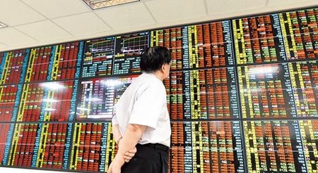 中央銀行昨公布台灣6月底外匯存底金額為4886.91億美元，較上月底增加41.76億美元，續創歷史新高紀錄。（本報資料照片）