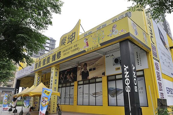 燦坤、台灣飛利浦及台灣惠而浦,紛紛搶攻雙十國慶商機。(好房News記者陳韋帆/攝影)