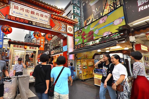 松山的饒河夜市,總是人聲鼎沸。圖/取自Google map