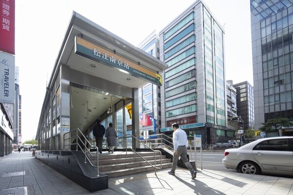 南京松江站是台北市金融重鎮，有台北版華爾街美譽，具國際背景的華商、金融、貿易與內科電子業買主偏愛置產的區域，區內小坪數新案「匯泰鴻」滿足置產需求。圖／建商提供