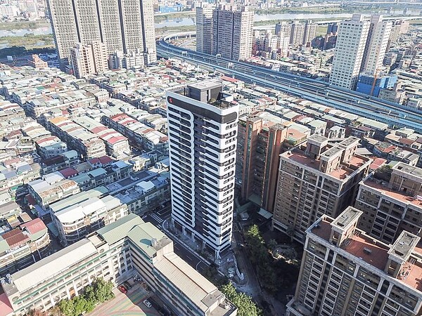 霏陽。圖/取自建商臉書