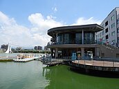 桃園龍潭大池新風貌　水岸廣場開幕