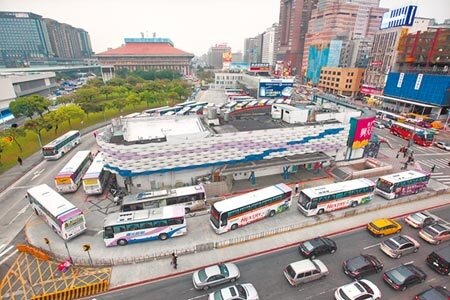 國光客運拆遷台北西站提出補償行政訴訟,台北巿政府敗訴須付3228萬元。圖為台北西站未拆除前的情況。(中時資料照片)