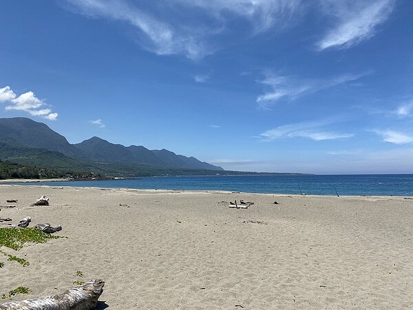 唯一合法公告的「杉原海水浴場」因維管業者美麗灣渡假村與縣府仲裁官司仍進行中,民國一○五年至今沒有開放。 聯合報系記者尤聰光/攝影