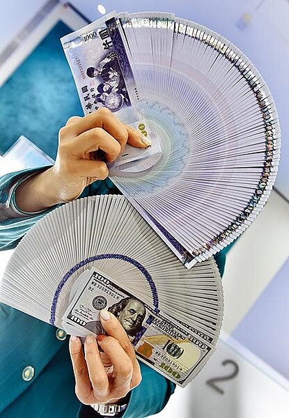 國發會昨日通過「國家發展計畫」（110至113年），設定未來4年平均經濟成長率區間目標達2.6%至3.4%，失業率平均3.5%至3.8%，及人均GDP可望達29006至29584美元的總體經濟目標。（本報資料照片） 