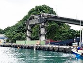 南方澳下月建新橋　舊引橋昨開拆　