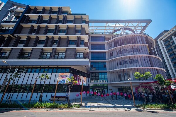 中壢地所暨中壢過嶺市民活動中心啟用。圖／桃園市政府新聞處提供