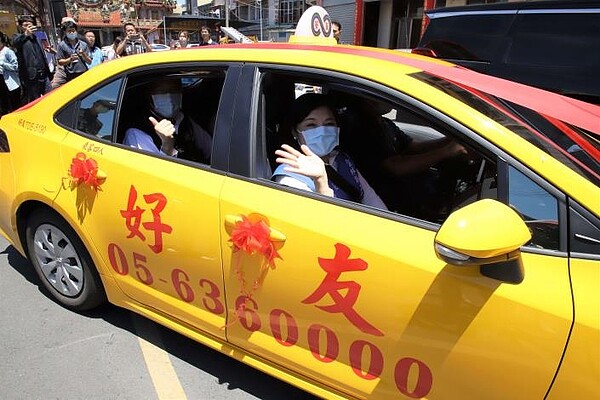 雲林幸福小黃開跑!2路線每人只收20元。圖/雲林縣政府提供