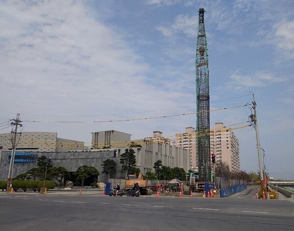 高雄捷運岡山路竹延伸線第一階工程正趕工中,預計2022年可完工。圖/高雄市捷運局提供