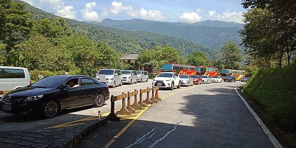 太平山國家森林遊樂區景色優美,暑假湧入許多車潮及人潮(圖)。圖/林務局羅東林區管理處提供