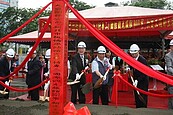 新板橋車站特定區　天燈造型國際觀光旅館動土