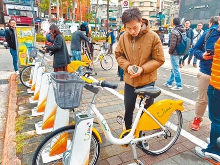 YouBike2.0原預定明年底全數建置，現因為預算審查來不及而跳票，延後至後年中才能完成。（本報資料照片）