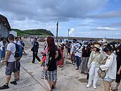 澎湖每天湧入上萬遊客衝擊用水　縣府盼居民裝水塔儲水