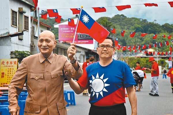 外貌神似蔣公的退役中校92歲的李登科,7月初因病逝世,「替身傳奇」畫下句點。(民眾提供/羅亦晽花蓮傳真)